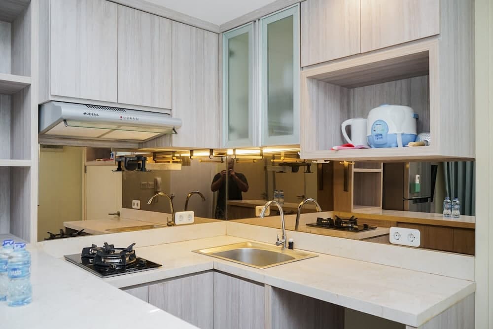 Stunning 2Br With Working Room Apartment At M-Town Residence