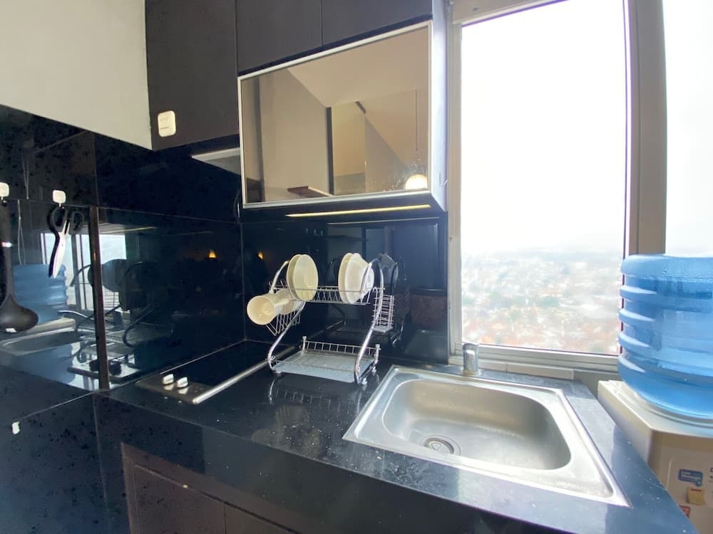 Spacious And Modern Studio Room At Sudirman Suites Bandung