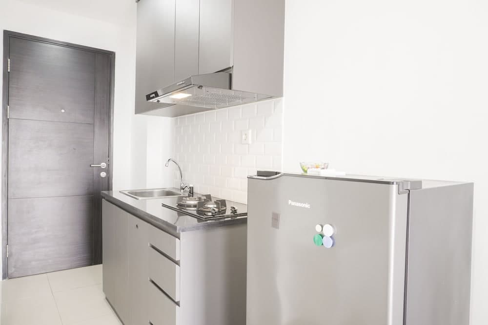 Stunning Studio Apartment At Belmont Residence Puri