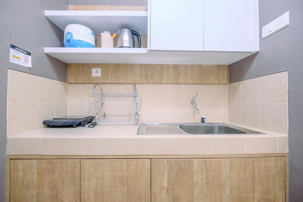 Elegant And Comfort Studio Kebayoran Icon Apartment