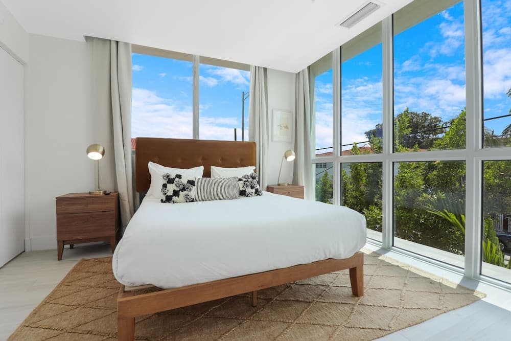 Roami at Harding Ave