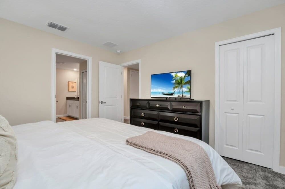 Storey Lake 9 Br Villa With Games Room And Theater 9 Bedroom Home by Redawning