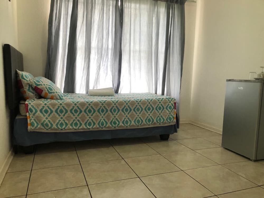 Sunflower Guesthouse Noordwyk - Midrand