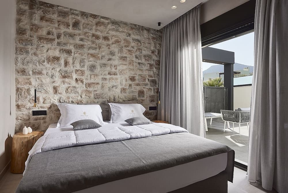 Beachfront Luxurious Villa w Private Heated Pool