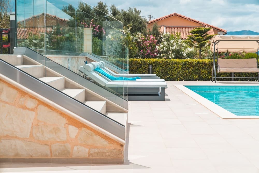 Brand new Luxury Villa With Private Heated Pool