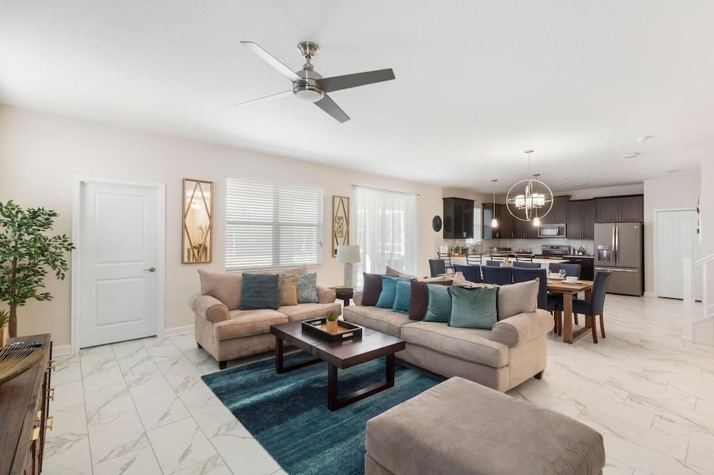 1520 FD 6BR Luxury Villa Pool Game Room