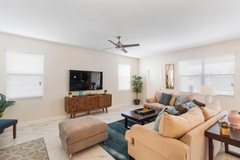 1520 FD 6BR Luxury Villa Pool Game Room