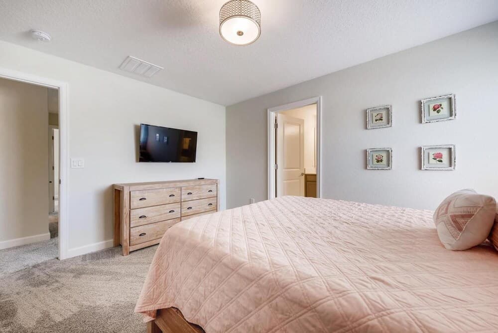 4839 LL Storey Lake - Amazing 5 Bed Villa