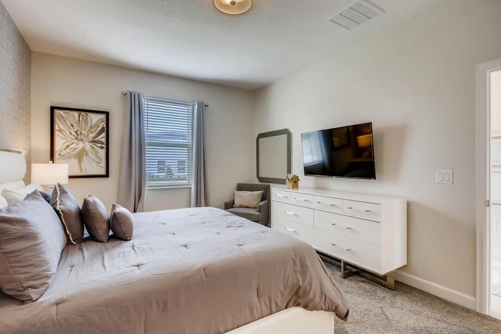 8908 CC - Champions Gate - Amazing 6 Bed Single Family