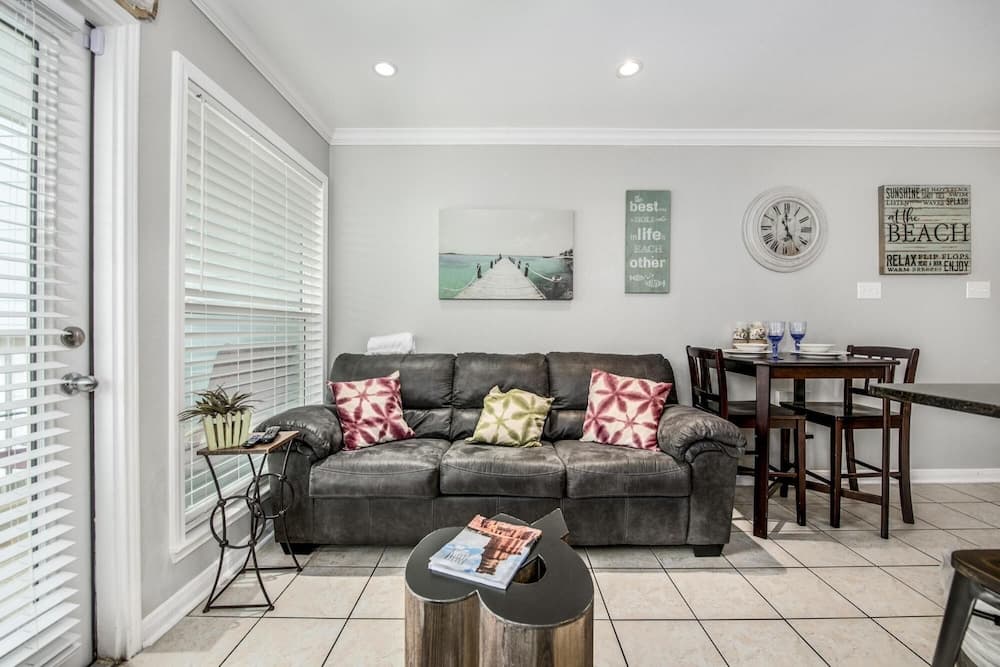 Seascape 1215 in Galveston