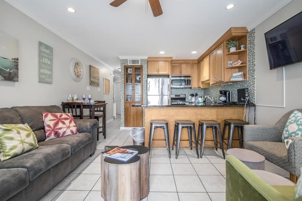 Seascape 1215 in Galveston