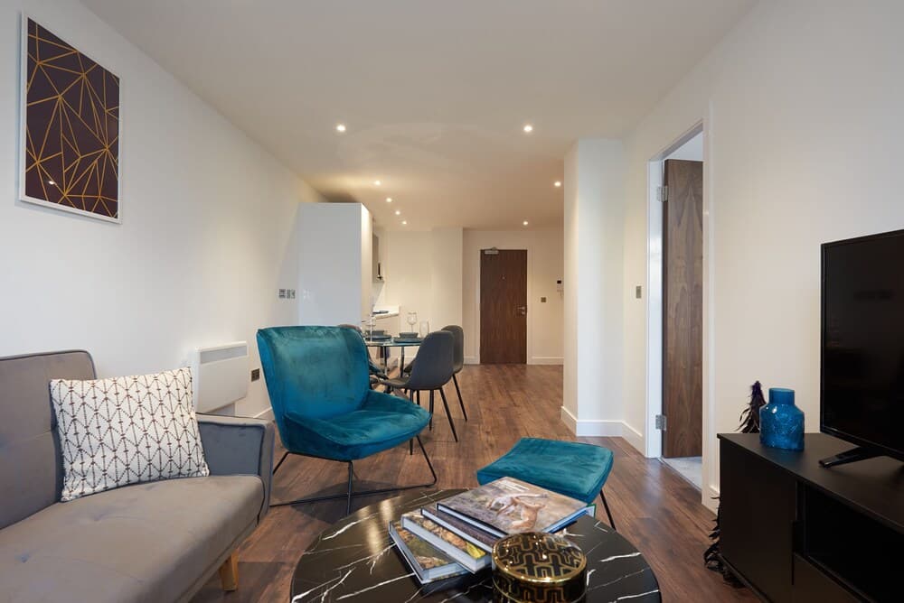 1BR Flat With a Double Bed - New Eton House Residence Slough