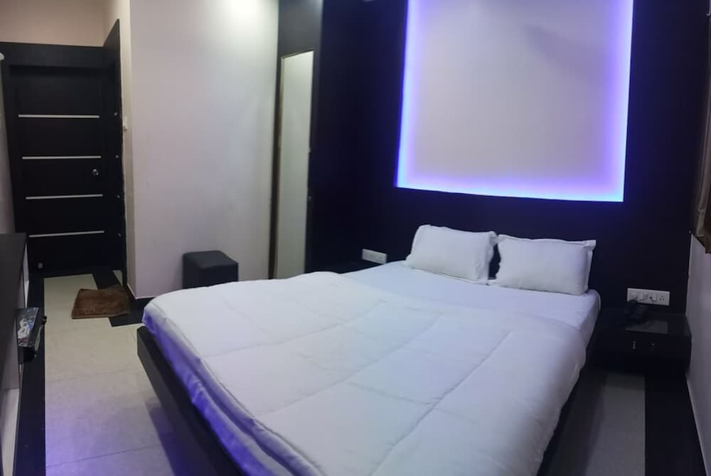 Goroomgo Raj Residency Patna