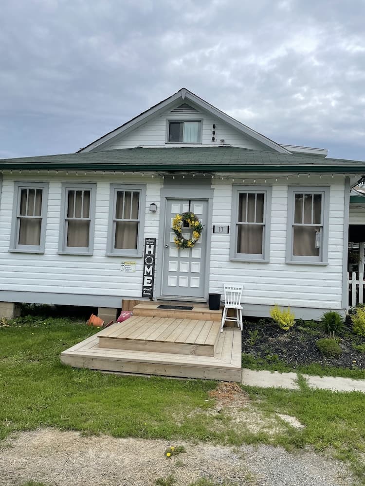 Sunny Acres Resort and Marina