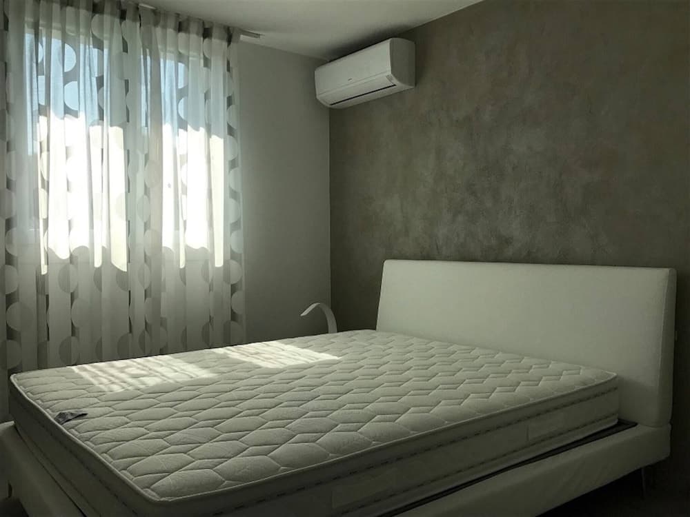 Super Villa With Private Pool in Isola Albarella by Beahost Rentals