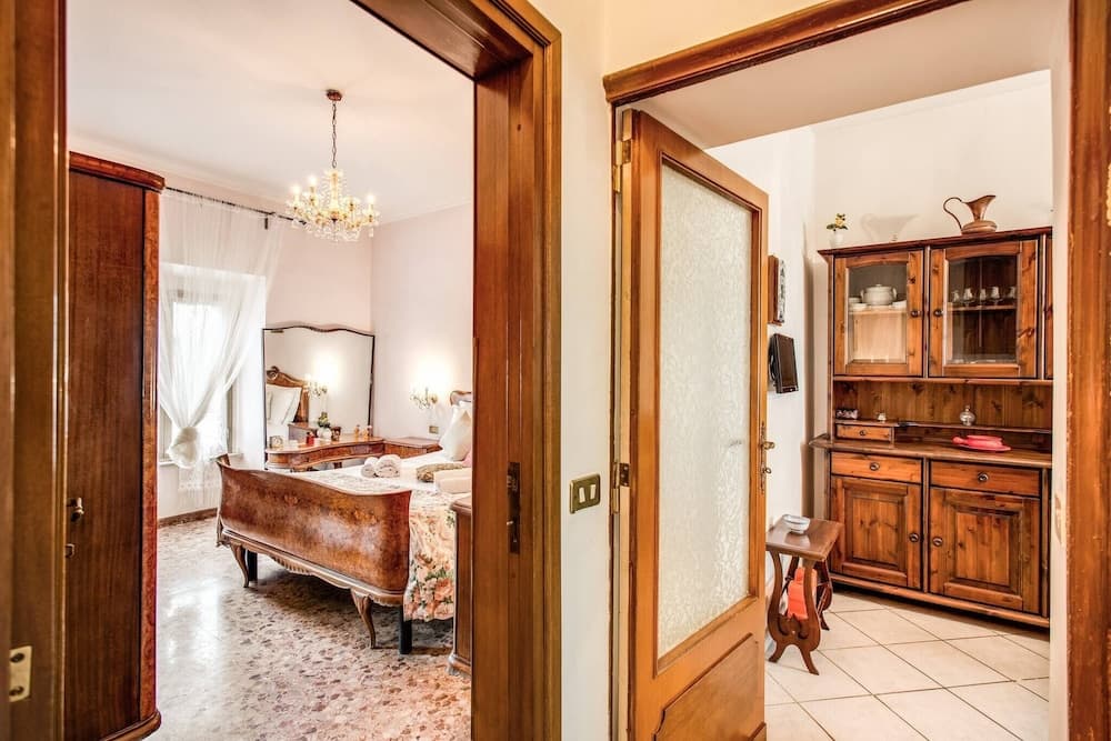 Warm Apt In Ancient Building In Vatican-p S Pietro