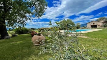 Spoleto Biofarm - All Year Pool Shops and Bars