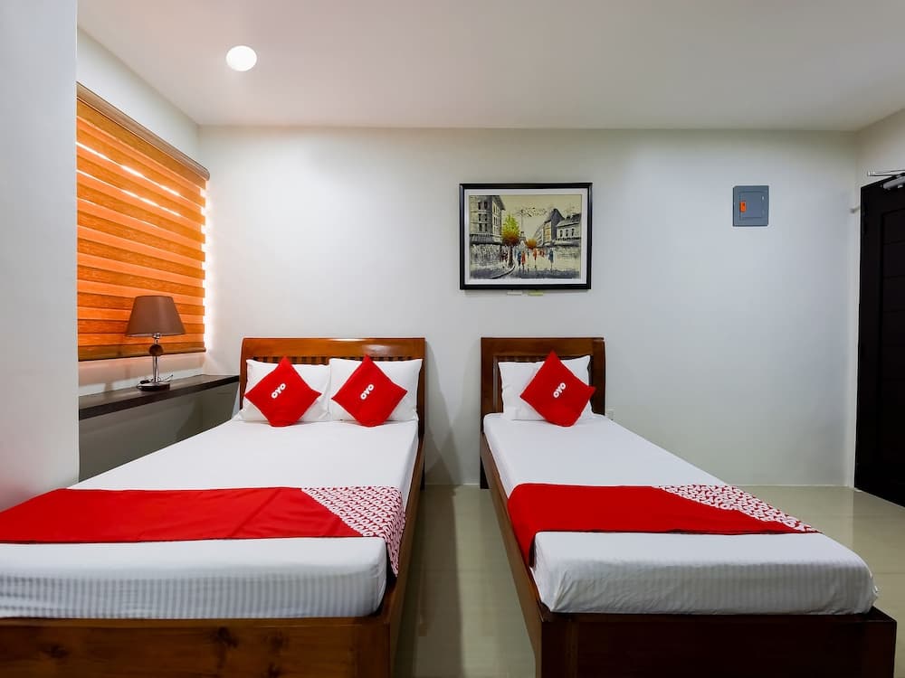 OYO 793 Dg Budget Hotel