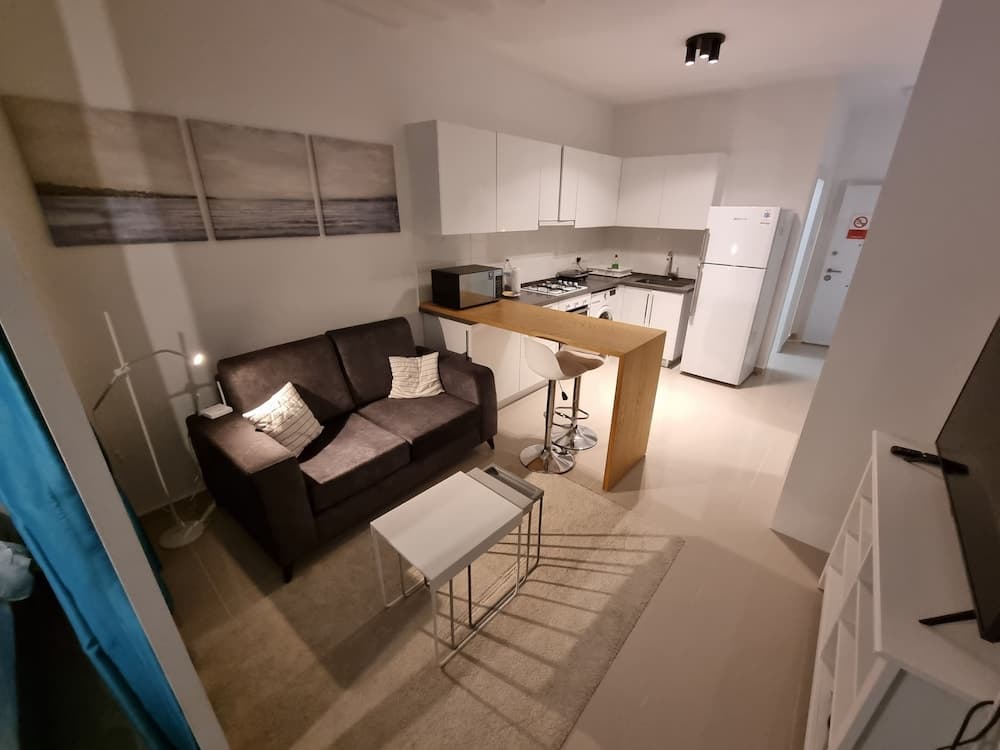 Remus Pool Apartments