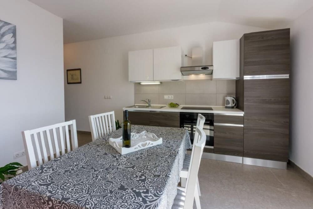 Apartment Anton RI 3 1 pax