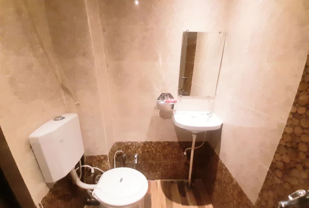 Goroomgo Luxmi Paraygraj