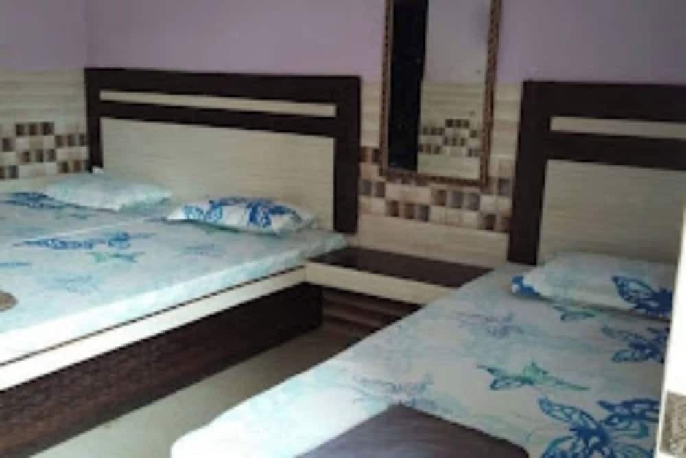 Goroomgo Brij Dham Guest House Mathura