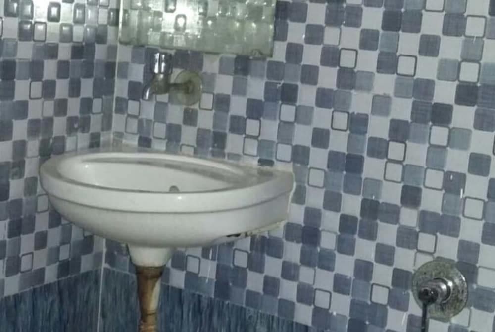 Goroomgo Jayanti Dham Mathura