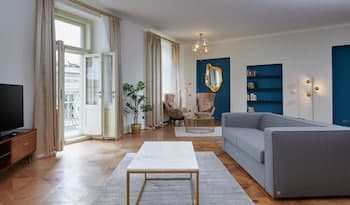 Golden Angel Suites by Prague Residences