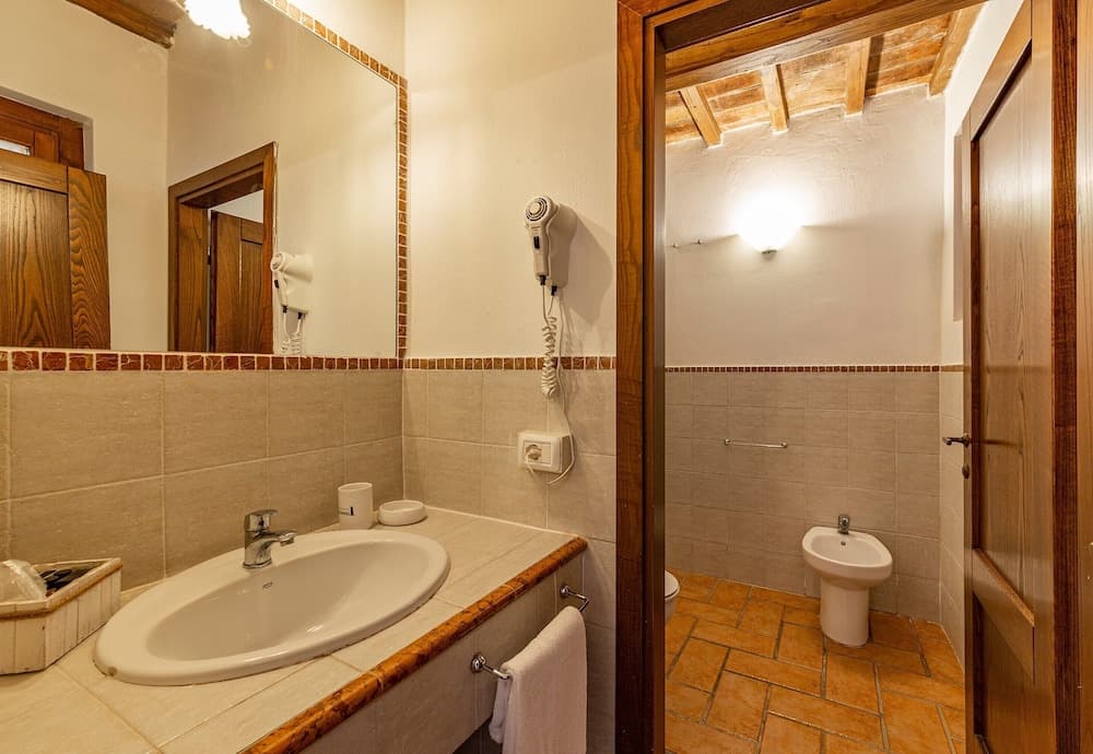 Loro 2 With Shared Pool And Tennis