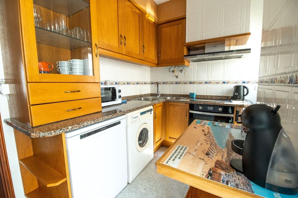 Steps to Beach 4beds -ac, Self Check-in, 2024 Reno