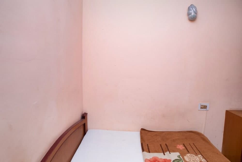 Goroomgo Hotel Good Luck Raipur