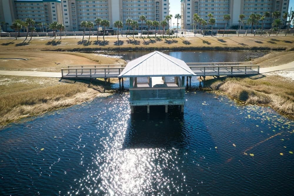 Ground Floor Condo Walking Distance to the Beach