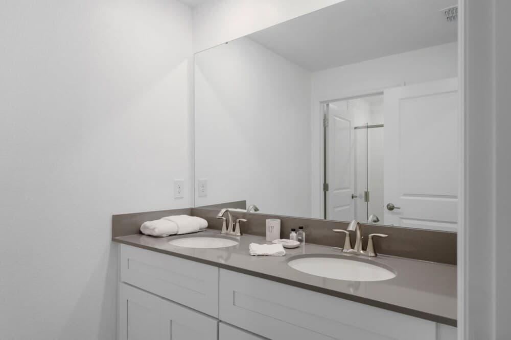 Modern Townhome With Private Pool Near Disney