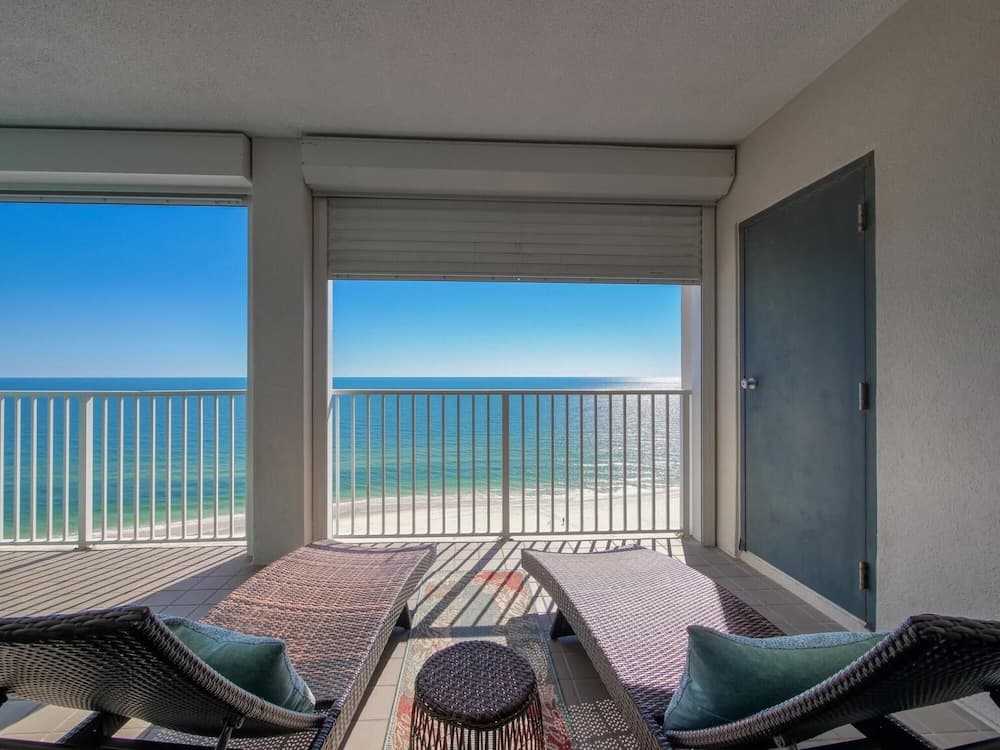 Gorgeous Penthouse 3 Bedroom Condo - Beach Front in Orange Beach