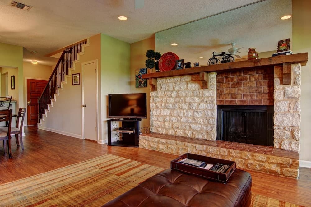 Delroy Curly Rays Comal Condo CW C211