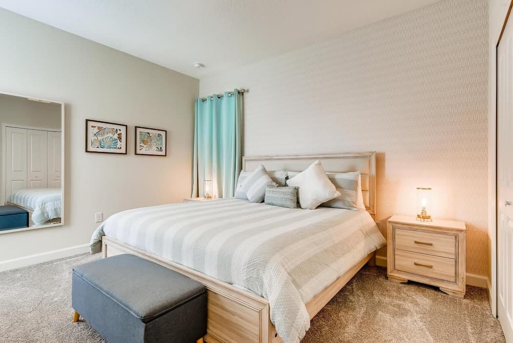 8958 CC - Champions Gate - Amazing 5 Bed Single Family