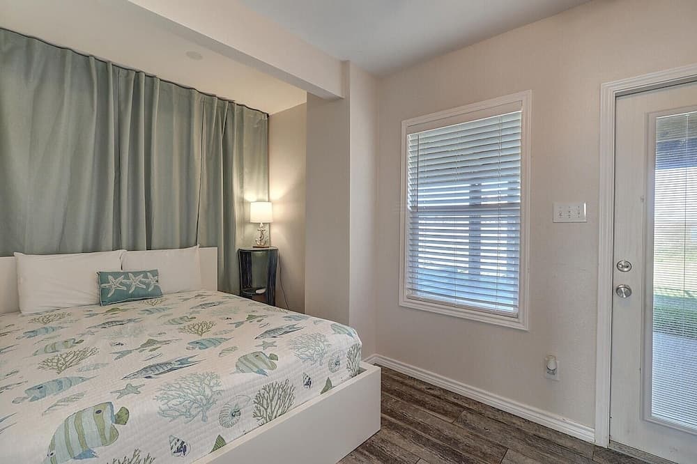 It's Fine 3 Bedroom Home by Redawning