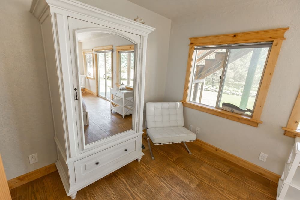 Beach Bungalow at Crook Point