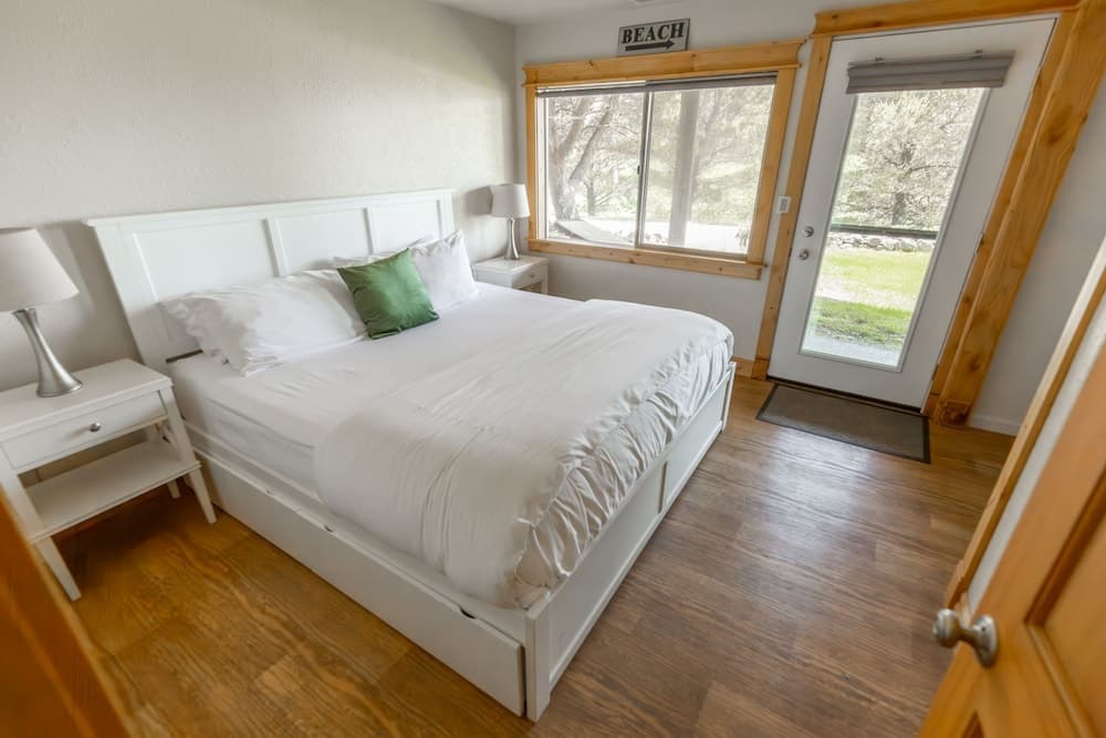 Headland at Crook Point