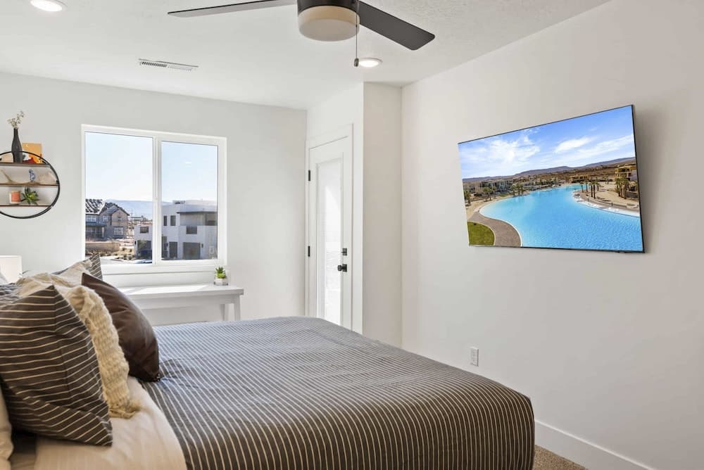 Sun & Fun #89 by RedAwning