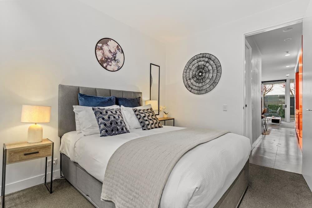 Breezy Gem by Victoria Park