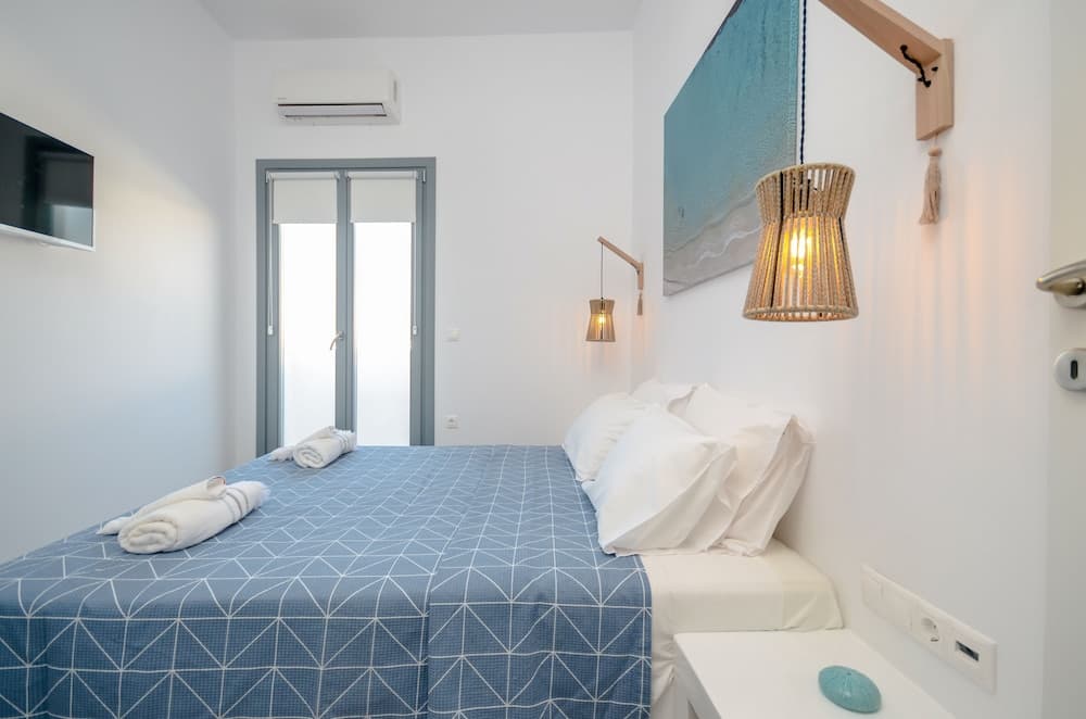 Aegean Jasmine - In The Center