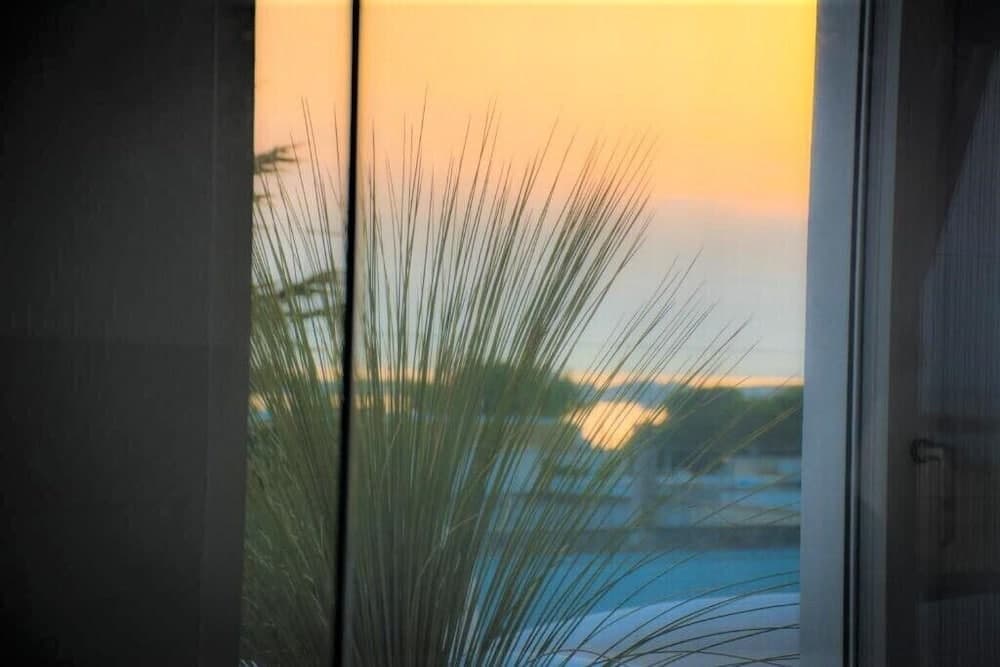 Valentino Luxury Room