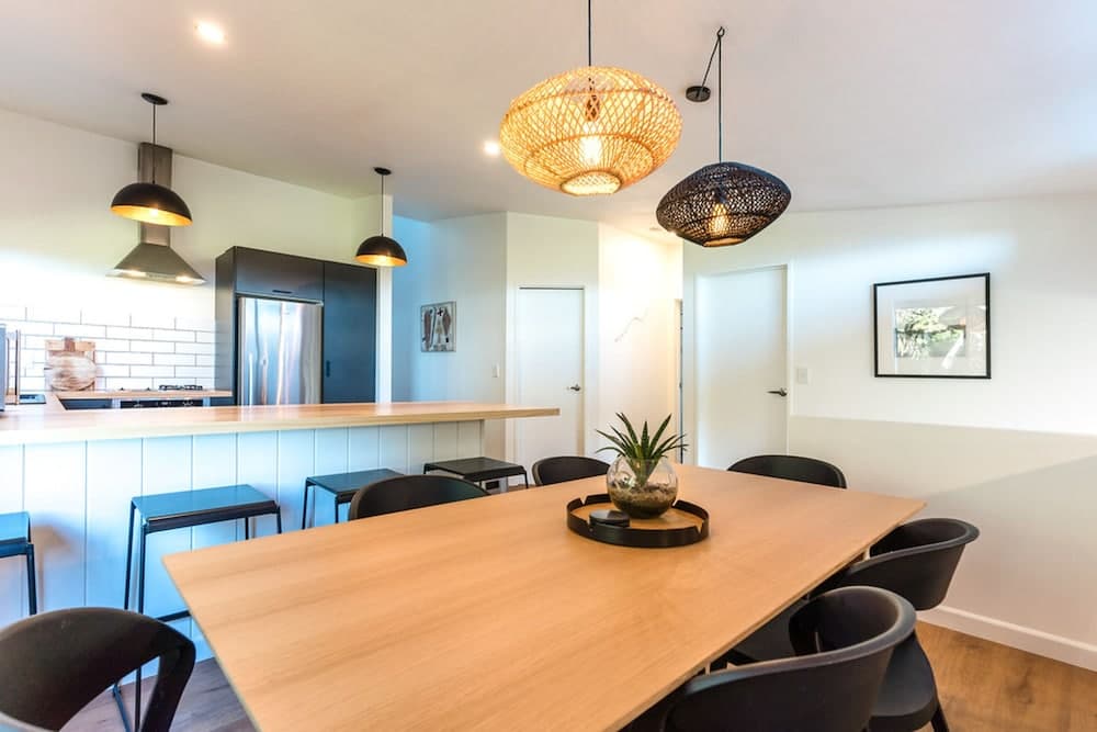 Family Friendly Home with Tree Top Vista