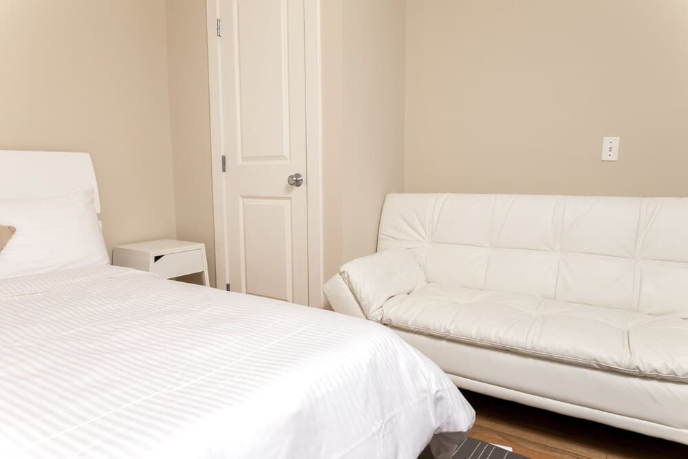 2br Fully Furnished Ground Level Apartment Next To Convention Center 2 Bedroom Apts by Redawning