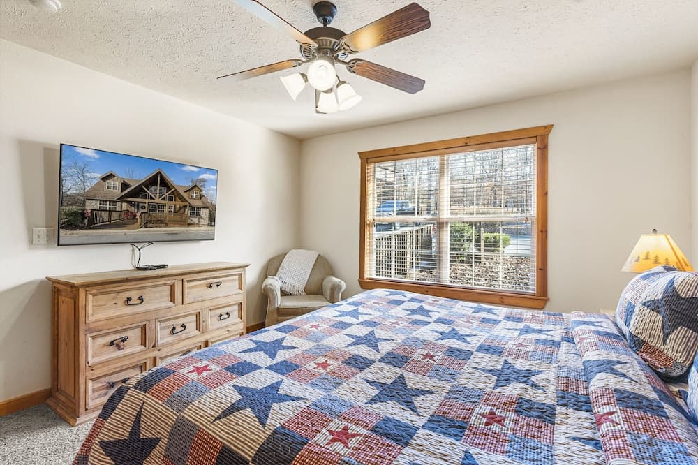 Timber Lodge 4 Bedroom Home by Redawning