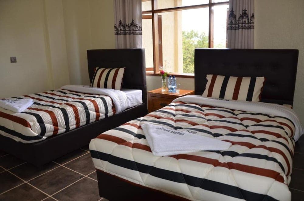 Chambai Safari Hotel