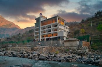 Echor Palm Bliss Riverside Resort & Spa