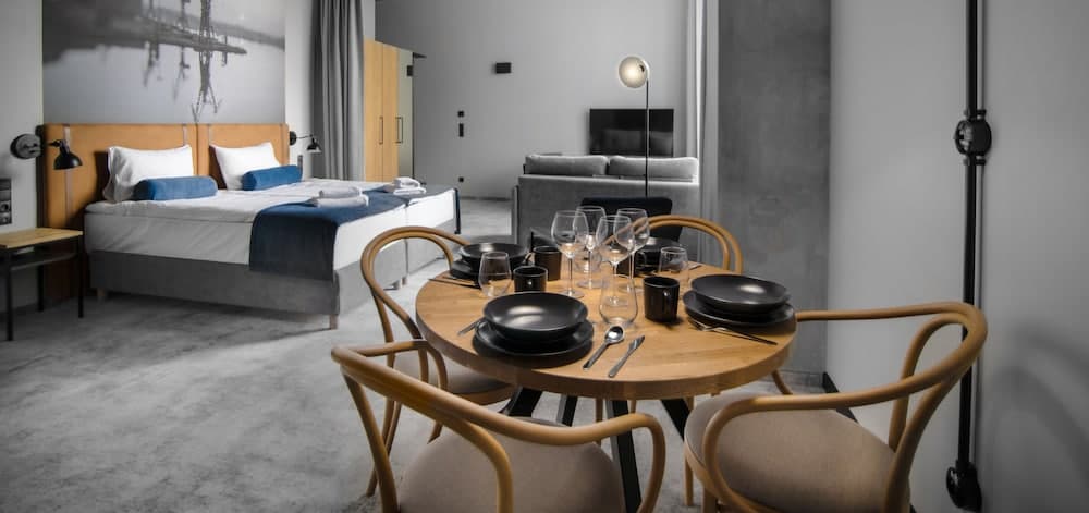 MONTOWNIA Lofts & Experience