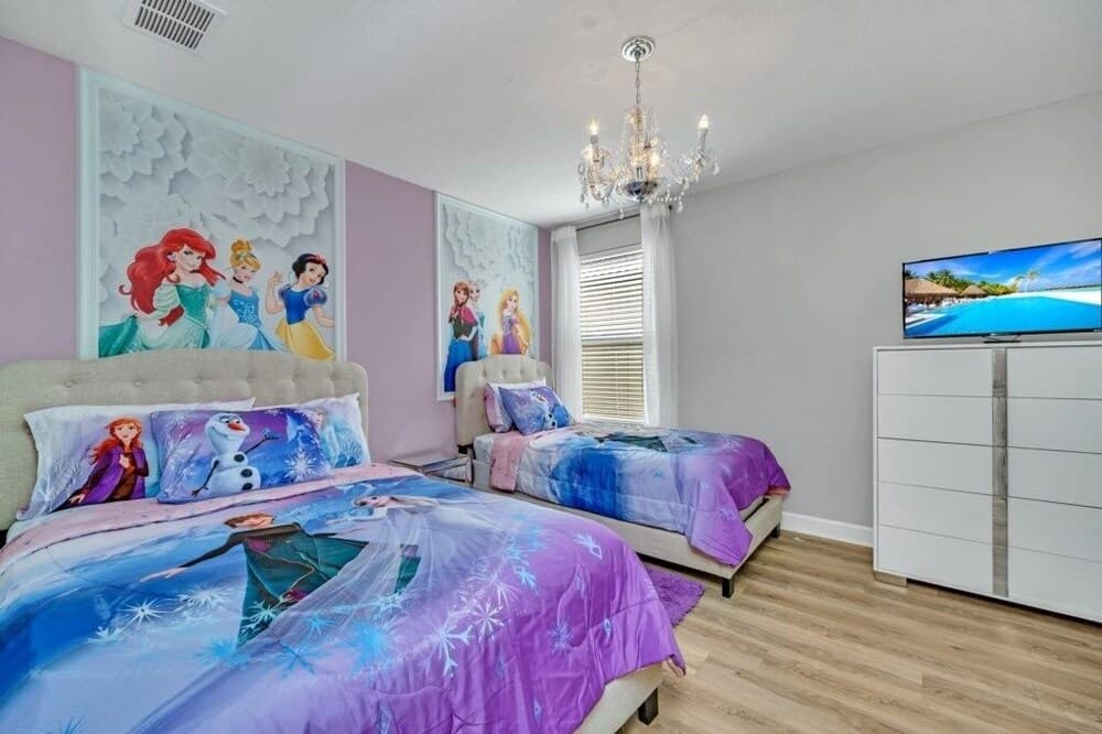 Myrtlewood Manor 9 Bedroom Villa by Redawning